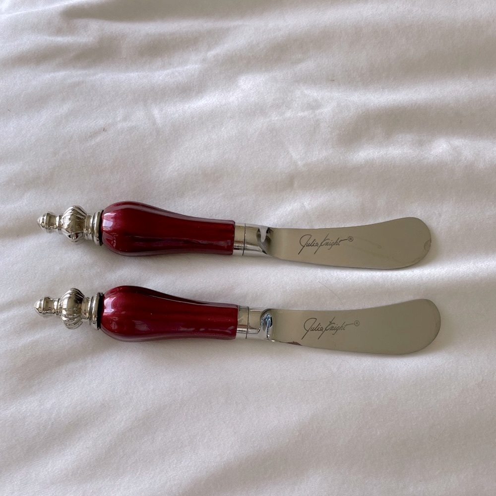 Julia Knight Peony Spreader Knives Pomegranate Set of 2 NEW